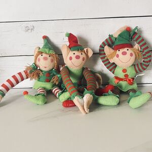 The Oriental Trading Co Girl and Boy Elves Red Green Hook & Loop Hands Set 8